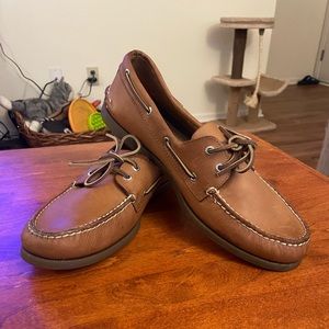 Sperry topsider boat shoes